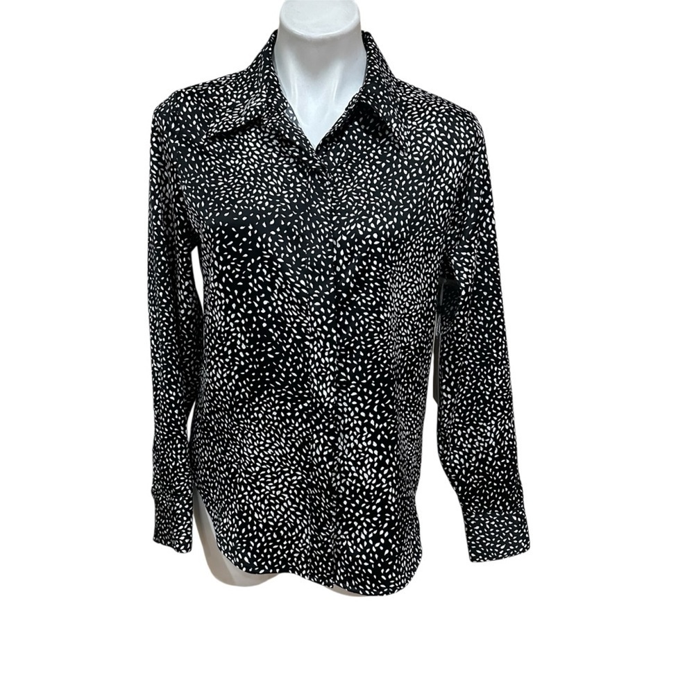 Worthington Black and White Button Down Shirt